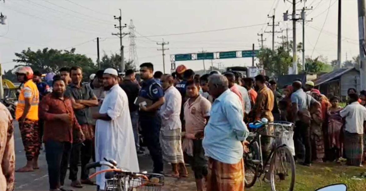 সাতক্ষীরায় ট্রলিচাপায় স্কুলছাত্রী নিহত